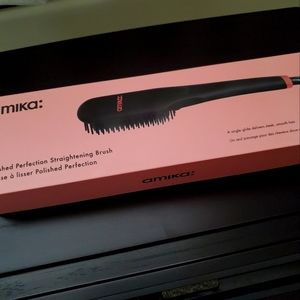 AMIKA - Hair Straightening Brush